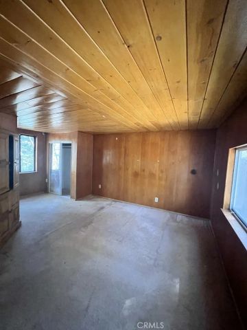 24988 Crest Forest, Crestline, CA 92325