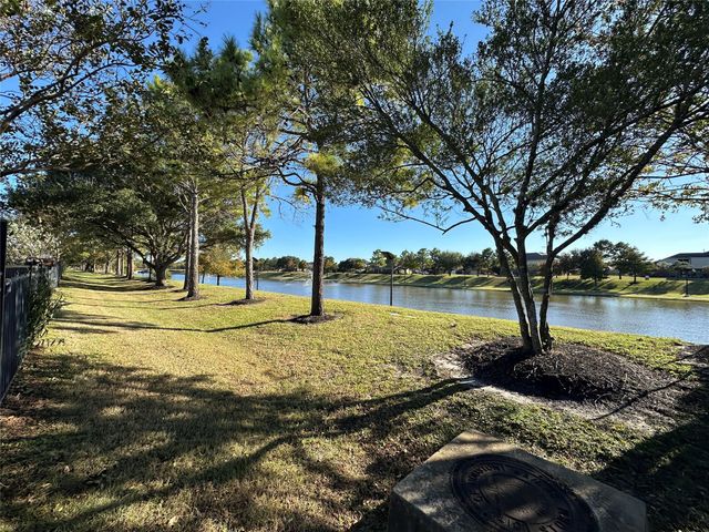 18718 Fairmont Springs Court, Cypress, TX 77429