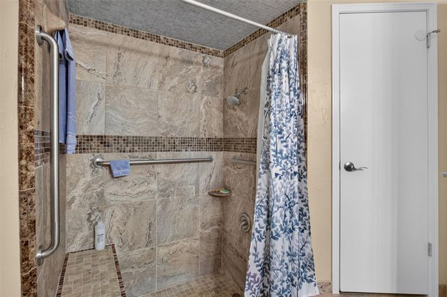 18311 Shireoak Drive, Houston, TX 77084