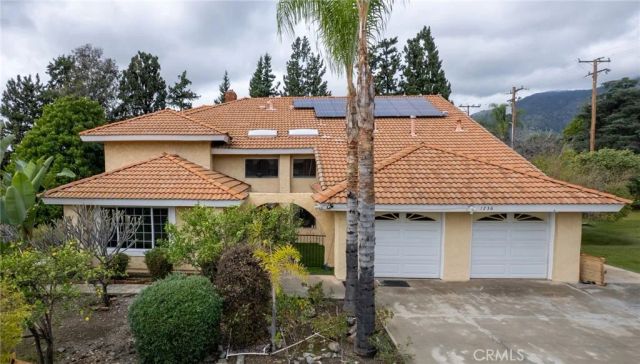 1236 E Sierra Madre, Glendora, CA 91741