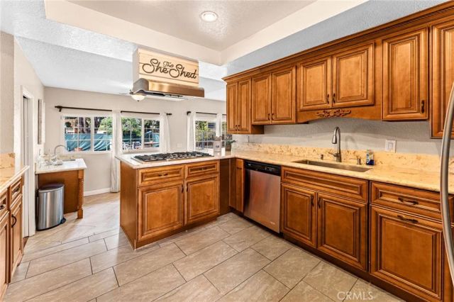 1236 E Sierra Madre, Glendora, CA 91741