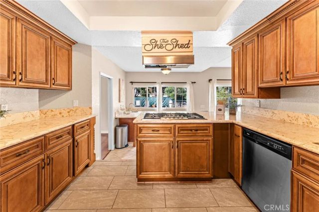 1236 E Sierra Madre, Glendora, CA 91741