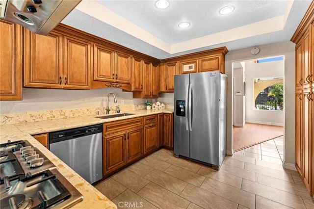 1236 E Sierra Madre, Glendora, CA 91741