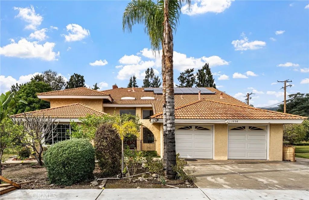 1236 E Sierra Madre, Glendora, CA 91741