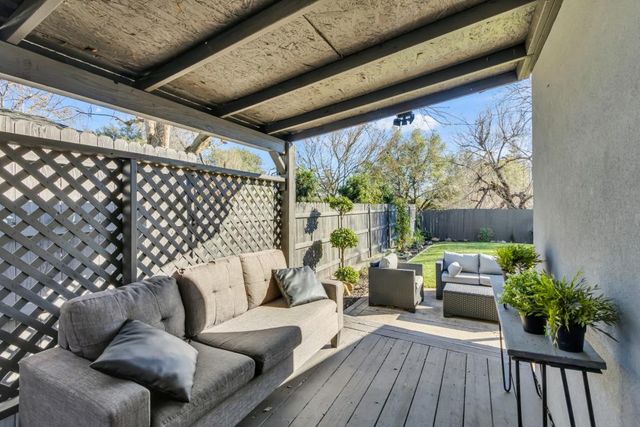 110 Brookview St, Roseville, CA 95678