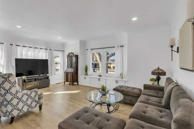 110 Brookview St, Roseville, CA 95678