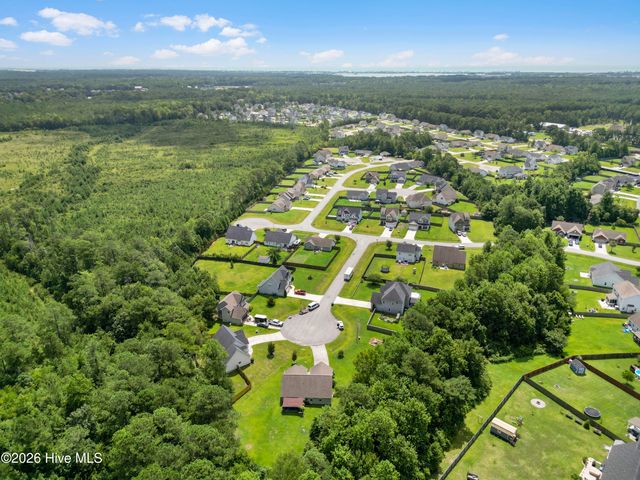 906 Gulf Chase Court, Sneads Ferry, NC 28460