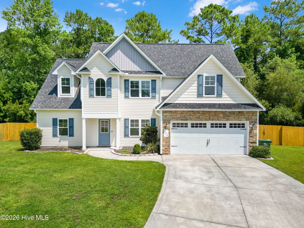 906 Gulf Chase Court, Sneads Ferry, NC 28460