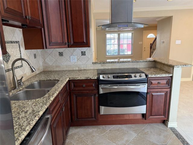 515 Tallowood Road 4, Houston, TX 77024