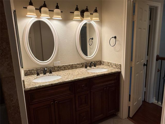 515 Tallowood Road 4, Houston, TX 77024