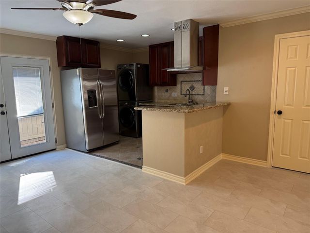 515 Tallowood Road 4, Houston, TX 77024