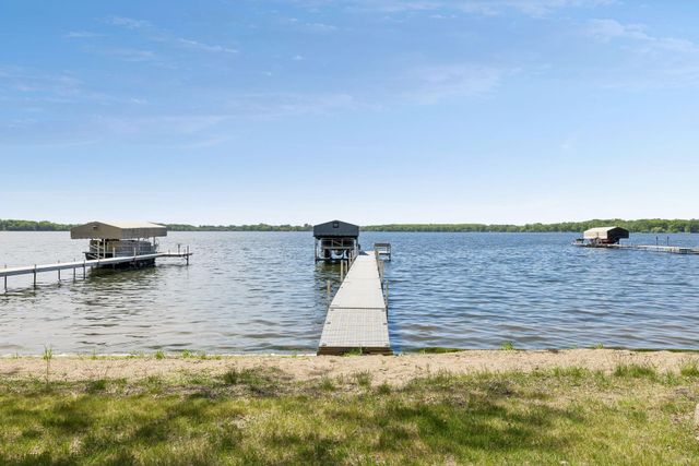 16940 Elmore Way, Faribault, MN 55021