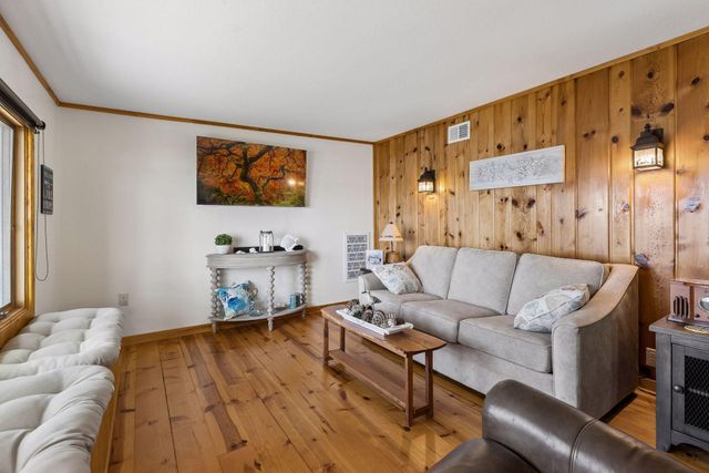 16940 Elmore Way, Faribault, MN 55021