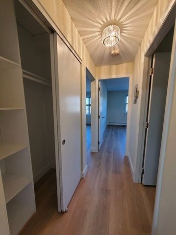 A2 Colonial Dr 10, Andover, MA 01810