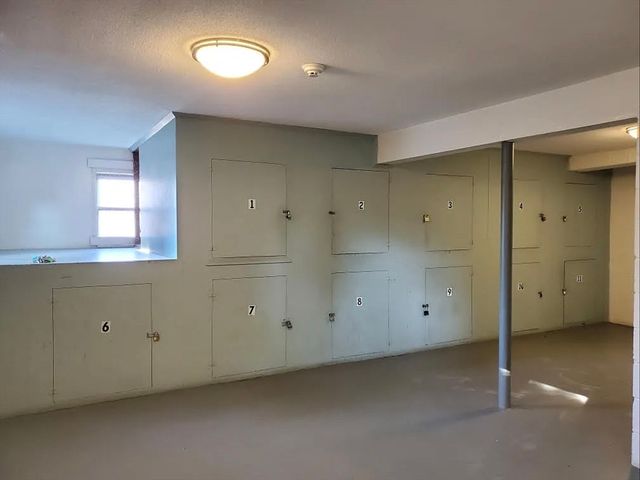 A2 Colonial Dr 10, Andover, MA 01810