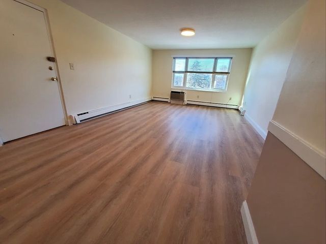 A2 Colonial Dr 10, Andover, MA 01810