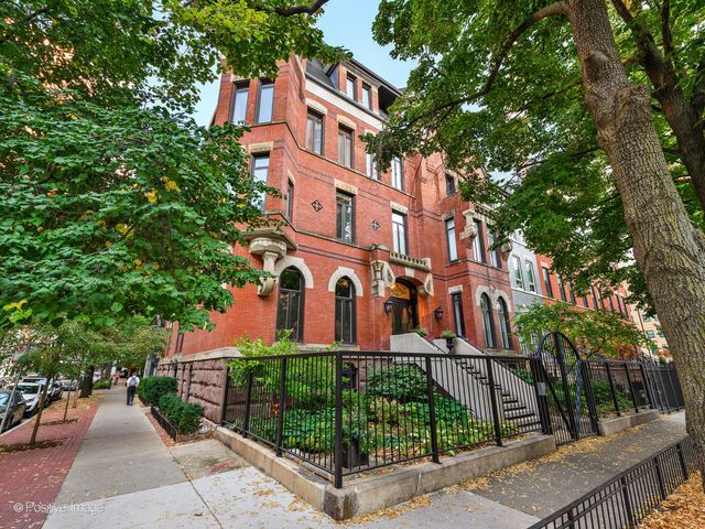 839 N Dearborn Street F, Chicago, IL 60610