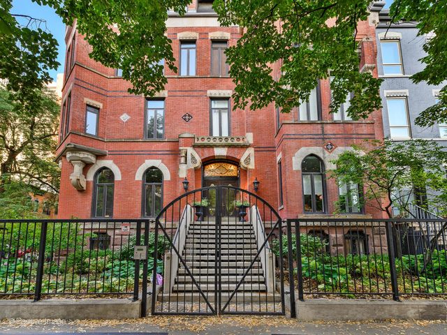 839 N Dearborn Street F, Chicago, IL 60610