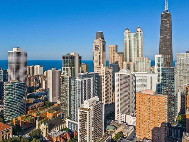 839 N Dearborn Street F, Chicago, IL 60610