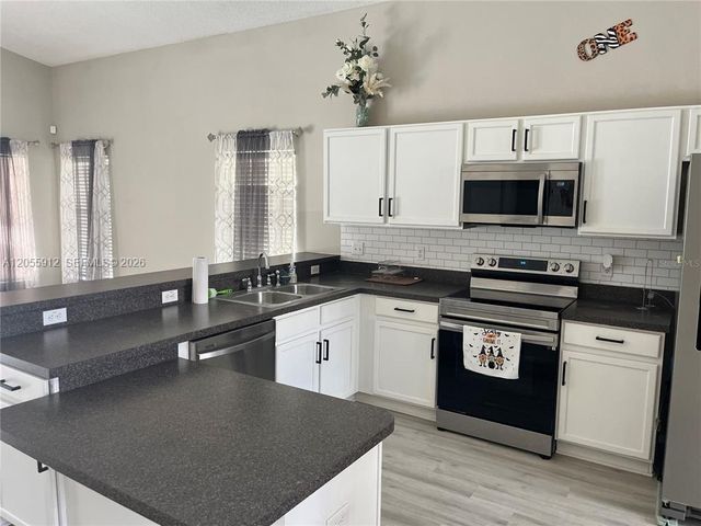 189 Emeraldview Avenue, Davenport, FL 33897