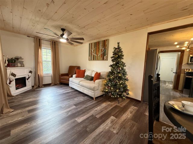 312 Causby Road, Morganton, NC 28655