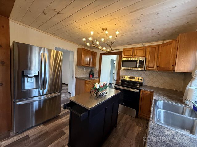 312 Causby Road, Morganton, NC 28655