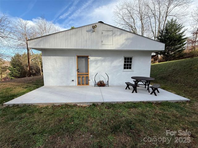 312 Causby Road, Morganton, NC 28655