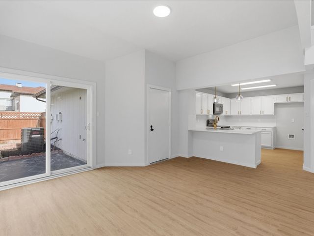 2906 Sunset Point Lane, Carrollton, TX 75007