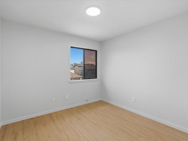 2906 Sunset Point Lane, Carrollton, TX 75007