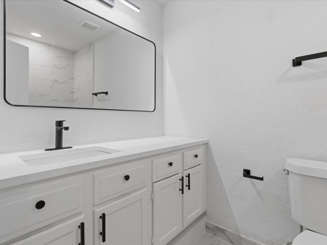 2906 Sunset Point Lane, Carrollton, TX 75007