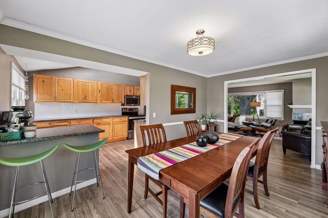 3921 Minnewashta Court, Chanhassen, MN 55331