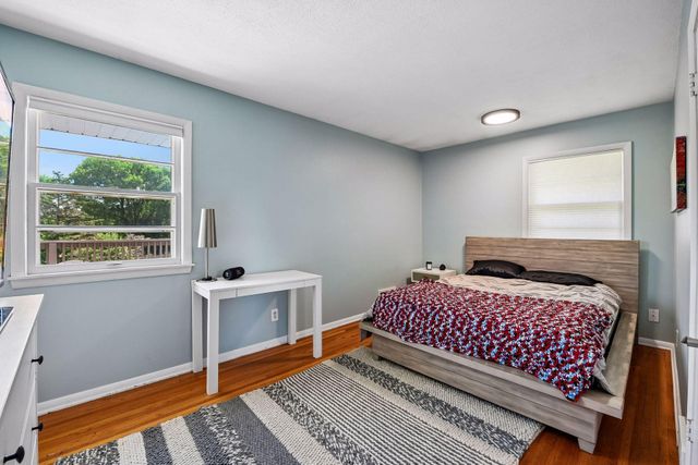 3921 Minnewashta Court, Chanhassen, MN 55331