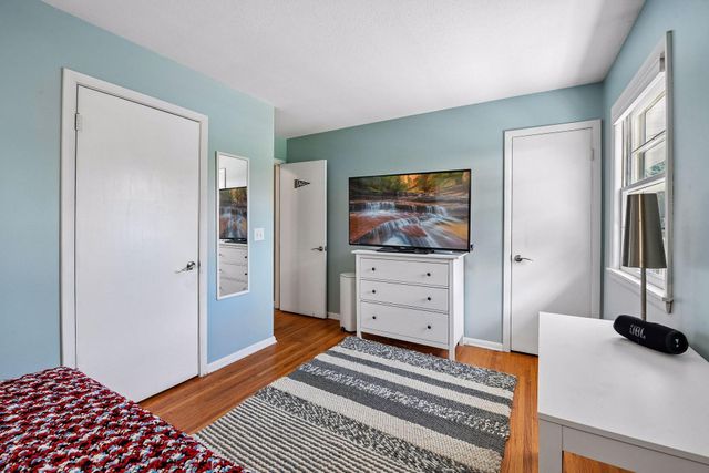 3921 Minnewashta Court, Chanhassen, MN 55331