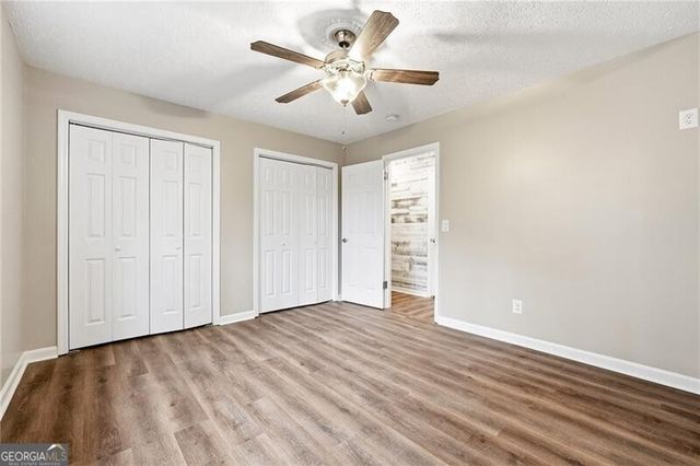 930 Kings Court, Woodstock, GA 30189