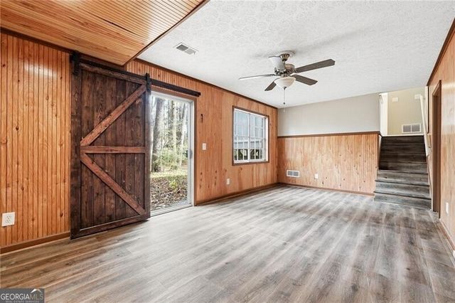 930 Kings Court, Woodstock, GA 30189