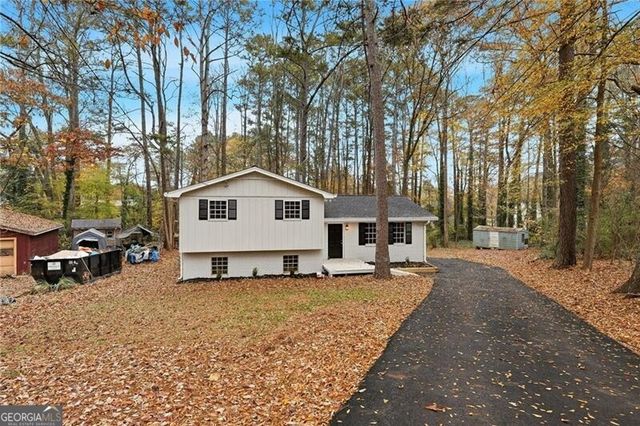 930 Kings Court, Woodstock, GA 30189