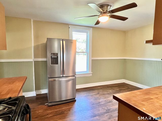 1596 Main Street, Stratford, CT 06615