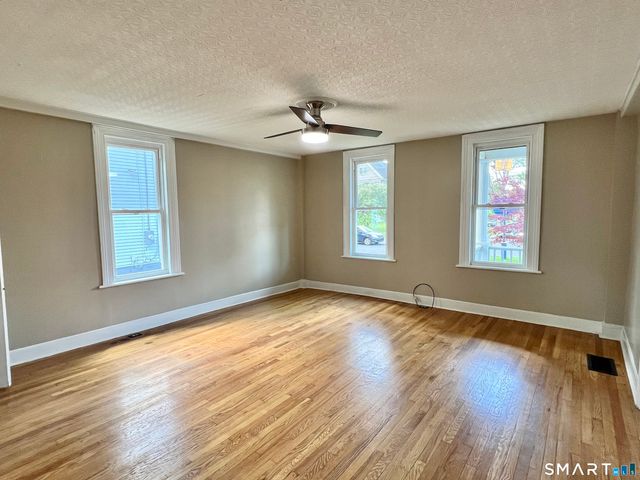 1596 Main Street, Stratford, CT 06615