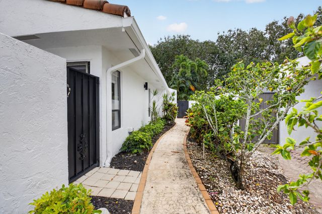 7368 Woodmont Court, Boca Raton, FL 33434