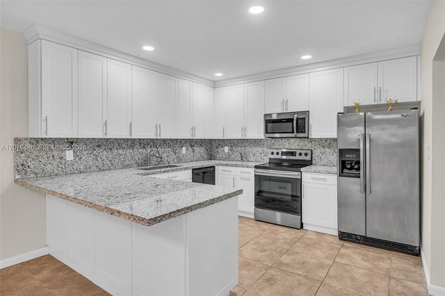 11600 SW 81st Road 11600, Pinecrest, FL 33156