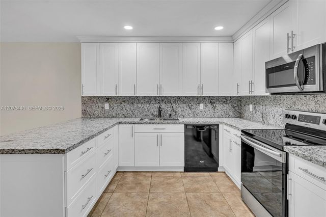 11600 SW 81st Road 11600, Pinecrest, FL 33156