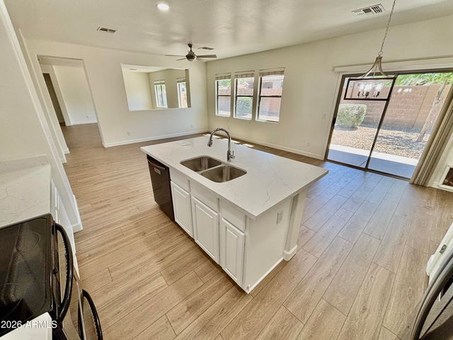 4111 W WINSTON Drive, Laveen, AZ 85339