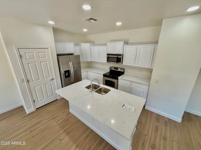 4111 W WINSTON Drive, Laveen, AZ 85339