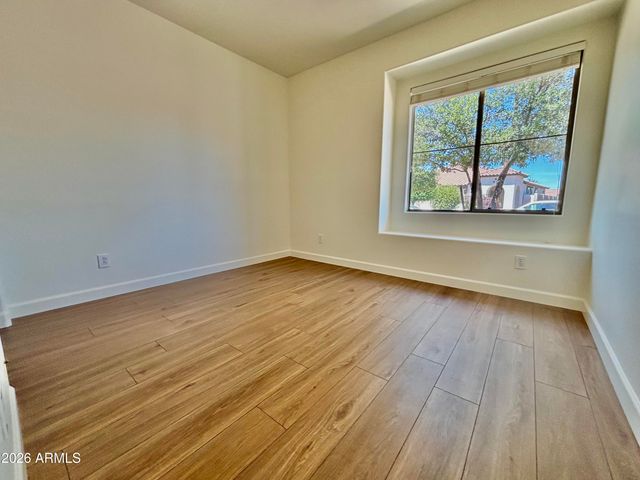 4111 W WINSTON Drive, Laveen, AZ 85339