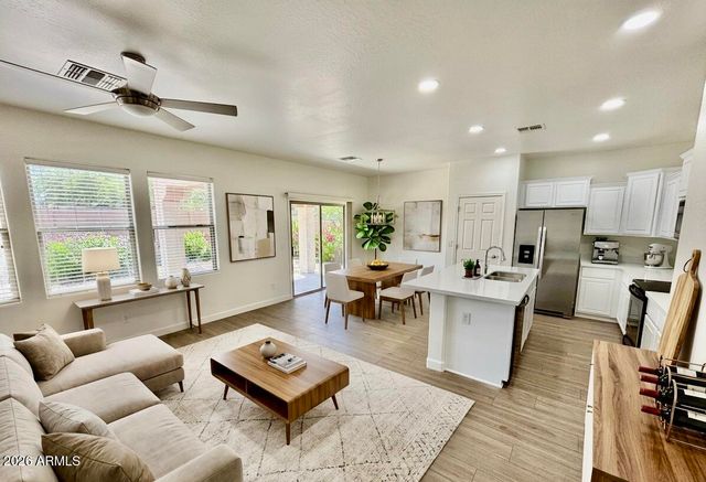 4111 W WINSTON Drive, Laveen, AZ 85339