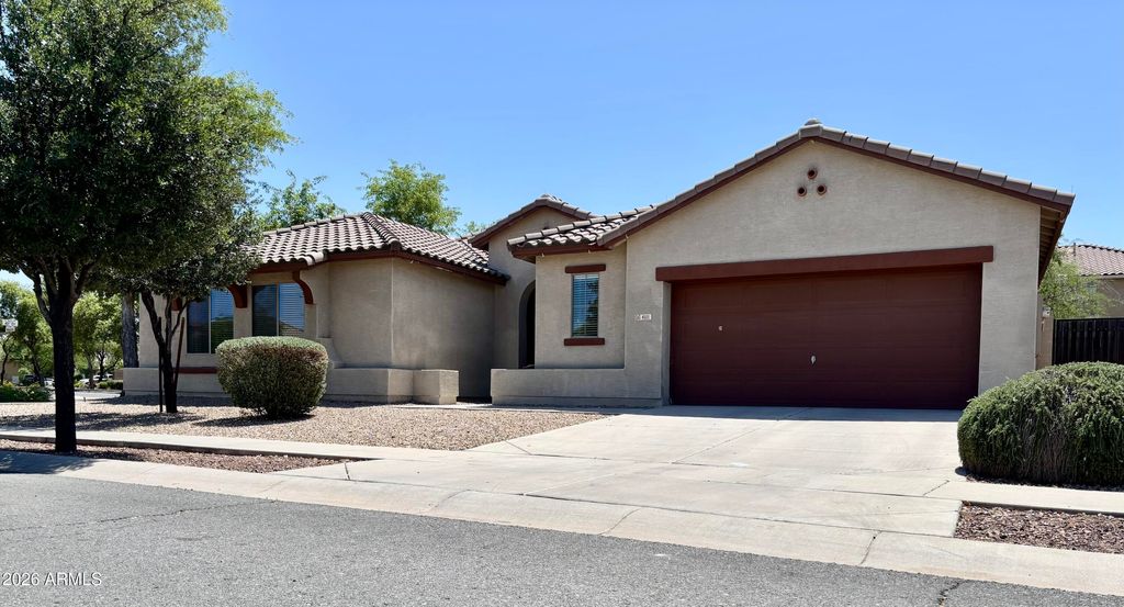 4111 W WINSTON Drive, Laveen, AZ 85339