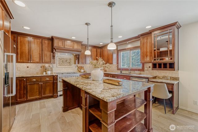 20119 208th Avenue SE, Renton, WA 98058