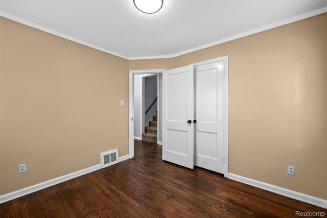 825 N Edison Avenue, Royal Oak, MI 48067