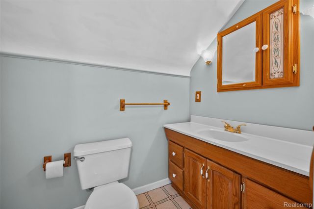 825 N Edison Avenue, Royal Oak, MI 48067