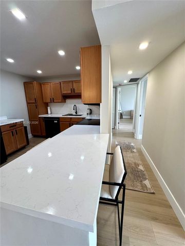 2851 NE 183rd St 1607E, Aventura, FL 33160